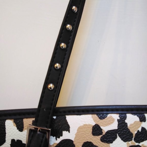 Large Shoulder Tote Handbag - Picture 11 of 16